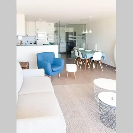 Residentie Estelle Met Uniek Zeezicht De Panne